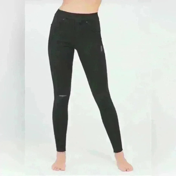 Spanx Distressed Black Ankle Skinny Jeans Medium - Picture 1 of 4